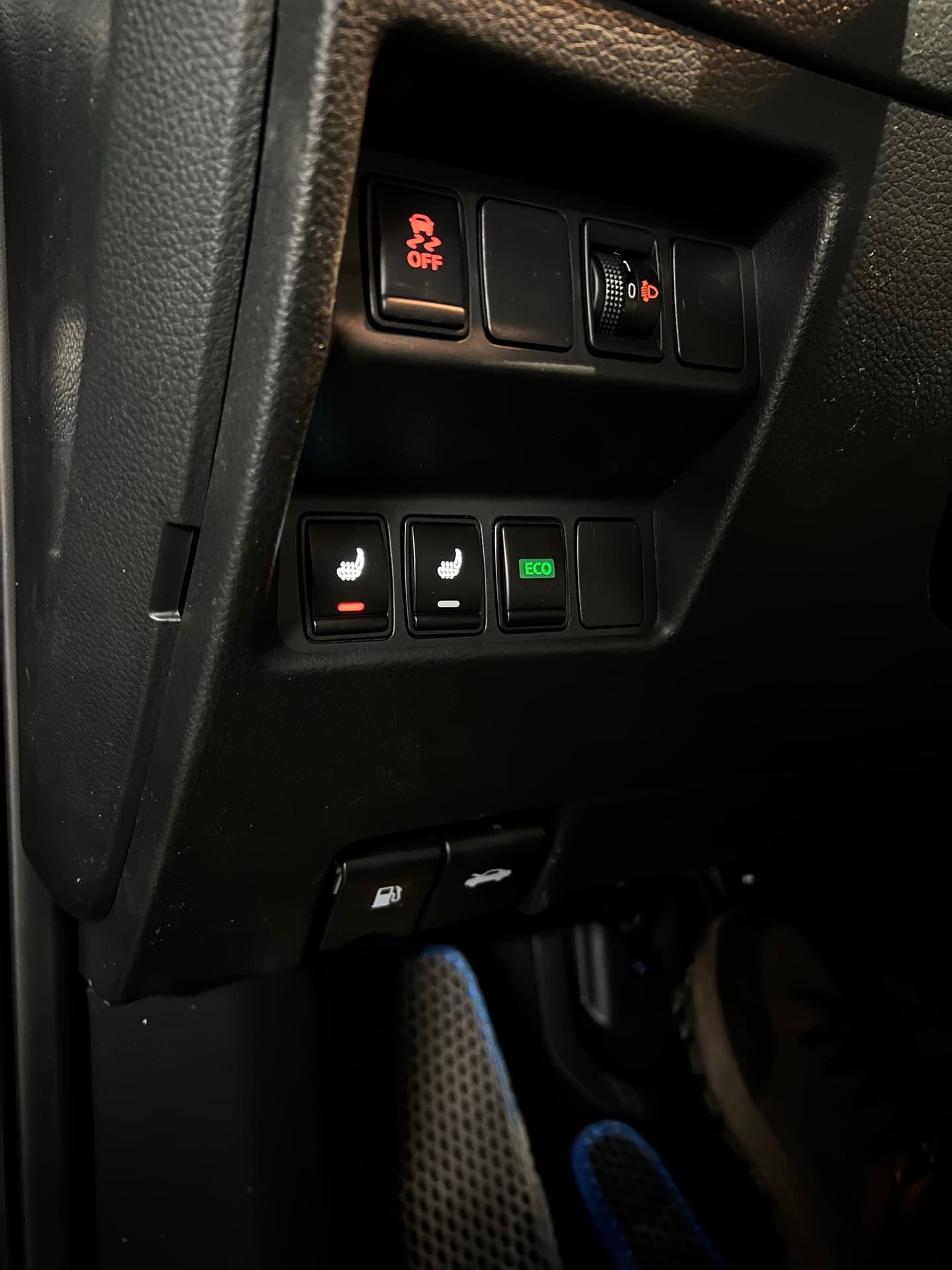 Установка подогрева сидений Nissan